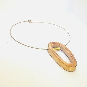 SALE NEW! Coconut Shell Capiz Oval Pendant Choker Necklace in Goldtone Wire